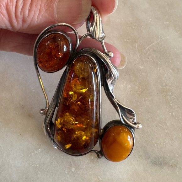 Vintage Sterling Silver Amber Pendant - large - Picture 3 of 14